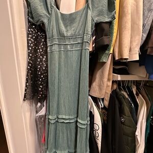 Elegant Green Women's Dress